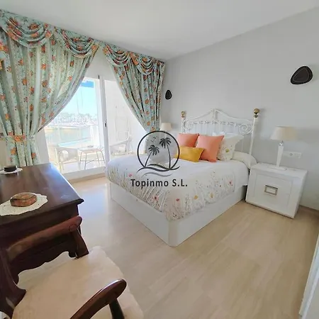 Sunny 3 Bed Island Puerto Marina Apartamento *