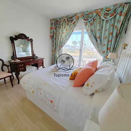 Sunny 3 Bed Island Puerto Marina Apartamento