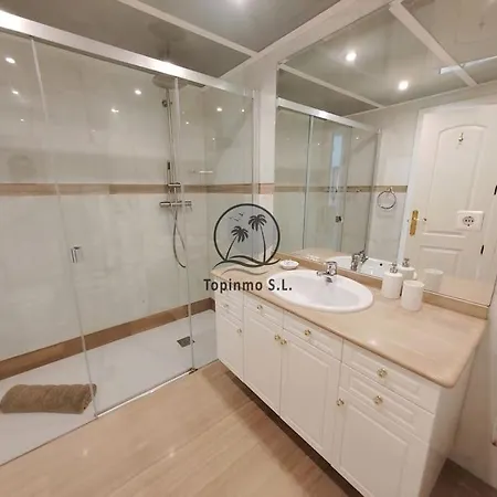 Sunny 3 Bed Island Puerto Marina Apartamento *